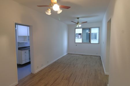 Sala de apartamento para alugar com 3 quartos, 67m² em Todos Os Santos, Rio de Janeiro