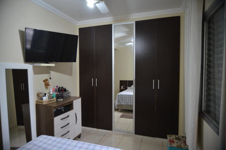 Apartamento à venda com 60m², 2 quartos e 2 vagasQuarto 2