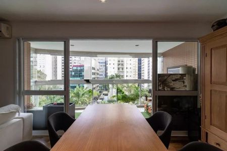 Apartamento à venda com 2 quartos, 95m² em Vila Olímpia, São Paulo