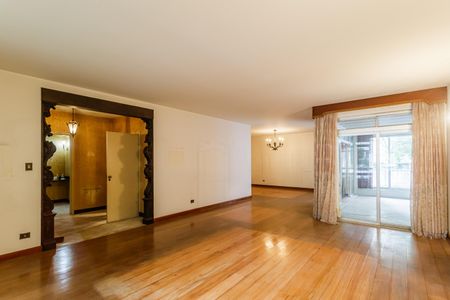 Sala de casa à venda com 3 quartos, 375m² em Vila Nova Conceição, São Paulo