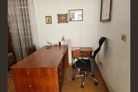 Casa à venda com 3 quartos, 375m² em Vila Nova Conceição, São Paulo