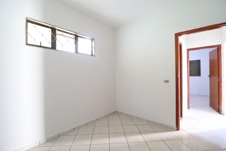Quarto 1 de casa para alugar com 2 quartos, 85m² em Santa Mônica, Uberlândia