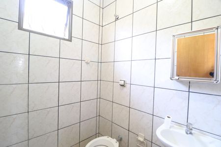 Banheiro Social de casa para alugar com 2 quartos, 85m² em Santa Mônica, Uberlândia