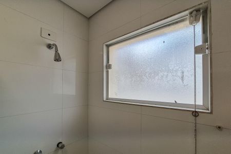 Apartamento à venda com 65m², 2 quartos e 1 vaga Apartamento à venda com 65m², 2 quartos e 1 vagaBanheiro Social