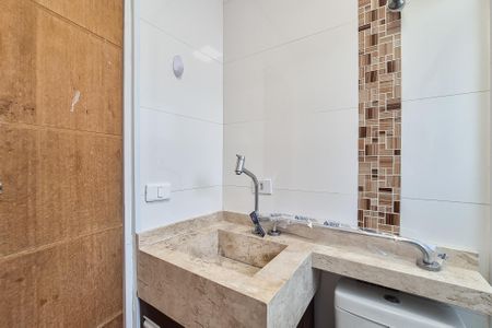 Apartamento à venda com 65m², 2 quartos e 1 vaga Apartamento à venda com 65m², 2 quartos e 1 vagaBanheiro Social