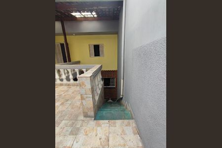 Casa à venda com 4 quartos, 200m² em Jardim Las Vegas, Santo André