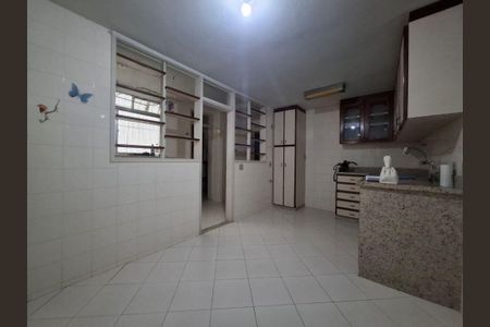 Apartamento à venda com 3 quartos, 140m² em Icaraí, Niterói
