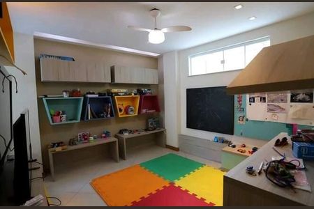 Casa à venda com 6 quartos, 400m² em Maracanã, Rio de Janeiro