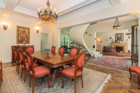 Casa à venda com 3 quartos, 360m² em Sumaré, São Paulo