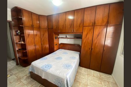 Casa à venda com 3 quartos, 254m² em Vila Palmares, São Caetano do Sul