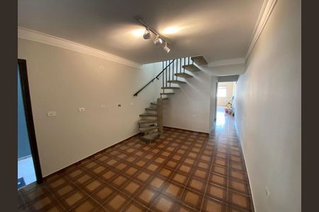 Casa à venda com 3 quartos, 130m² em Jardim Santo Elias, São Paulo