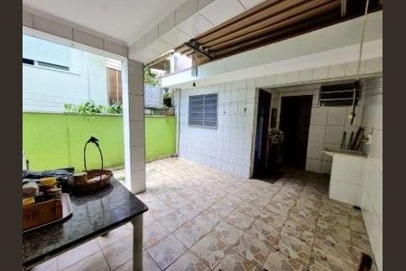 Casa à venda com 140m², 3 quartos e 2 vagas