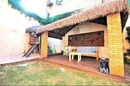 Casa à venda com 392m², 5 quartos e 4 vagas