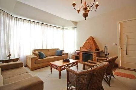 Casa à venda com 392m², 5 quartos e 4 vagas