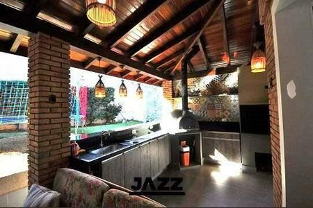 Casa à venda com 392m², 5 quartos e 4 vagas