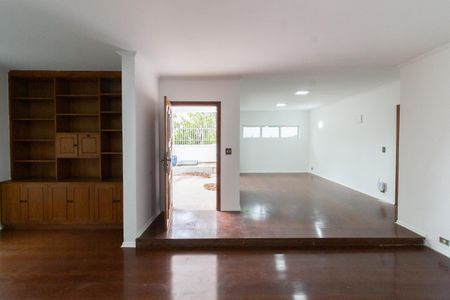 Casa à venda com 350m², 4 quartos e 3 vagasSala