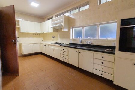 Casa à venda com 350m², 4 quartos e 3 vagasCozinha