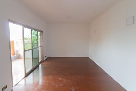 Sala de tv de casa à venda com 4 quartos, 350m² em Cidade São Francisco, São Paulo