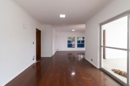 Casa à venda com 350m², 4 quartos e 3 vagasSala