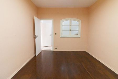 Casa à venda com 350m², 4 quartos e 3 vagasSuíte