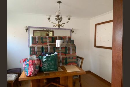 Casa à venda com 4 quartos, 350m² em Cidade São Francisco, São Paulo