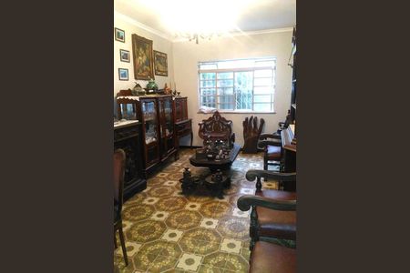 Casa à venda com 3 quartos, 200m² em Jardim Itacolomi, São Paulo