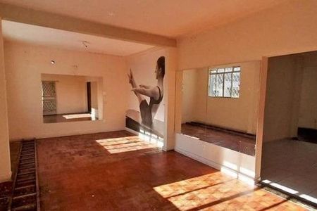 Casa à venda com 3 quartos, 150m² em Santo Antônio, Belo Horizonte