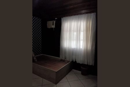 Casa à venda com 4 quartos, 360m² em Sapê, Niterói