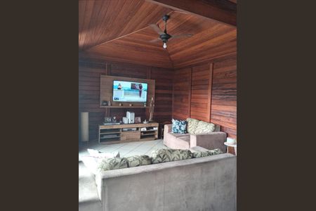 Casa à venda com 4 quartos, 360m² em Sapê, Niterói