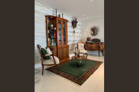 Apartamento à venda com 3 quartos, 144m² em Vila Gumercindo, São Paulo