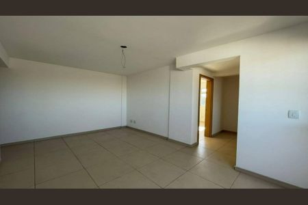 Apartamento à venda com 2 quartos, 58m² em Carlos Prates, Belo Horizonte