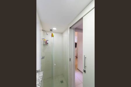 Apartamento à venda com 67m², 2 quartos e 1 vaga Apartamento à venda com 67m², 2 quartos e 1 vagaBanheiro Social