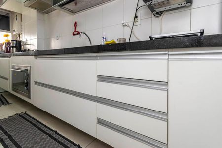 Apartamento à venda com 67m², 2 quartos e 1 vaga Apartamento à venda com 67m², 2 quartos e 1 vagaCozinha - Armários