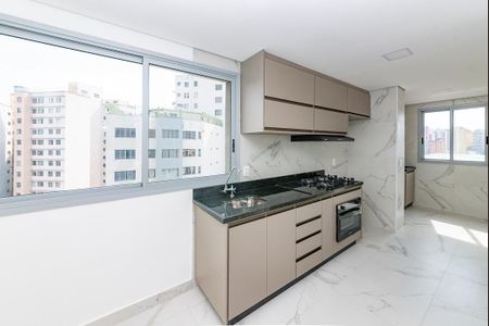 Cozinha de apartamento para alugar com 2 quartos, 61m² em Barro Preto, Belo Horizonte