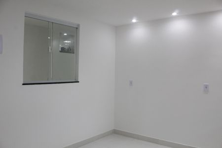 Sala de apartamento para alugar com 1 quarto, 29m² em Jacarepaguá, Rio de Janeiro