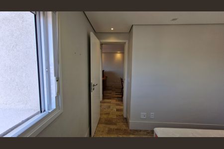 Corredor de apartamento para alugar com 2 quartos, 52m² em Vila Scarpelli, Santo André