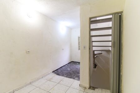 Quarto de casa para alugar com 1 quarto, 70m² em Vila Santa Ines, São Paulo