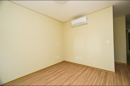 Apartamento à venda com 68m², 2 quartos e 2 vagas Apartamento à venda com 68m², 2 quartos e 2 vagasSuite 2