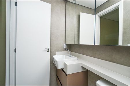 Apartamento à venda com 68m², 2 quartos e 2 vagas Apartamento à venda com 68m², 2 quartos e 2 vagasBanheiro Suite 1