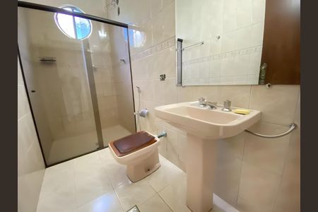 Banheiro de casa para alugar com 4 quartos, 150m² em Pongelupe, Belo Horizonte