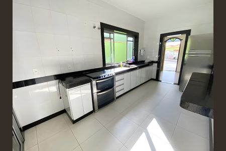 Cozinha de casa para alugar com 4 quartos, 150m² em Pongelupe, Belo Horizonte