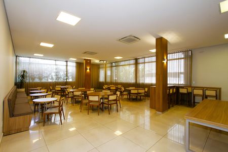 Apartamento à venda com 140m², 4 quartos e 4 vagasÁrea comum - Salão de festas