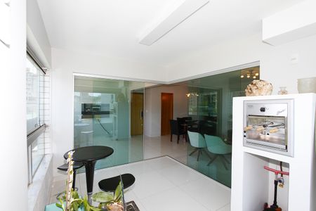 Apartamento à venda com 140m², 4 quartos e 4 vagasSala