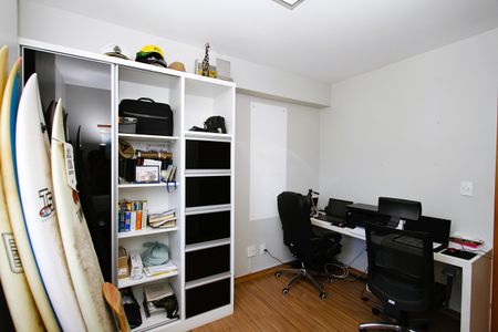 Apartamento à venda com 140m², 4 quartos e 4 vagasQuarto 2 - Semi Suíte