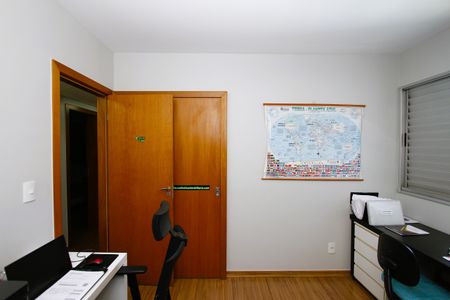 Apartamento à venda com 140m², 4 quartos e 4 vagasQuarto 4