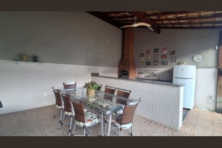 Foto 16 de casa à venda com 3 quartos, 283m² em Castelo, Belo Horizonte