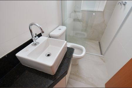 Apartamento para alugar com 66m², 2 quartos e 2 vagasBanheiro Social