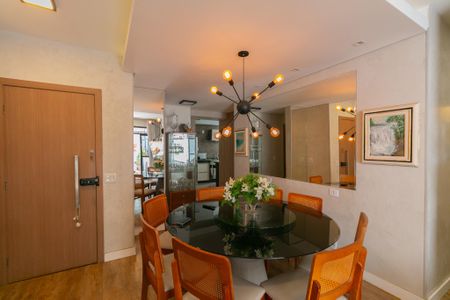 Apartamento à venda com 130m², 3 quartos e 2 vagasSala