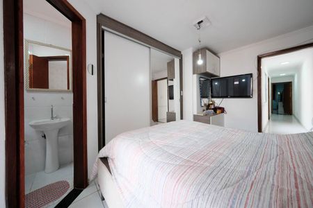 Casa à venda com 102m², 3 quartos e 2 vagasSuíte