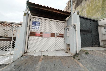 Casa à venda com 102m², 3 quartos e 2 vagasFachada